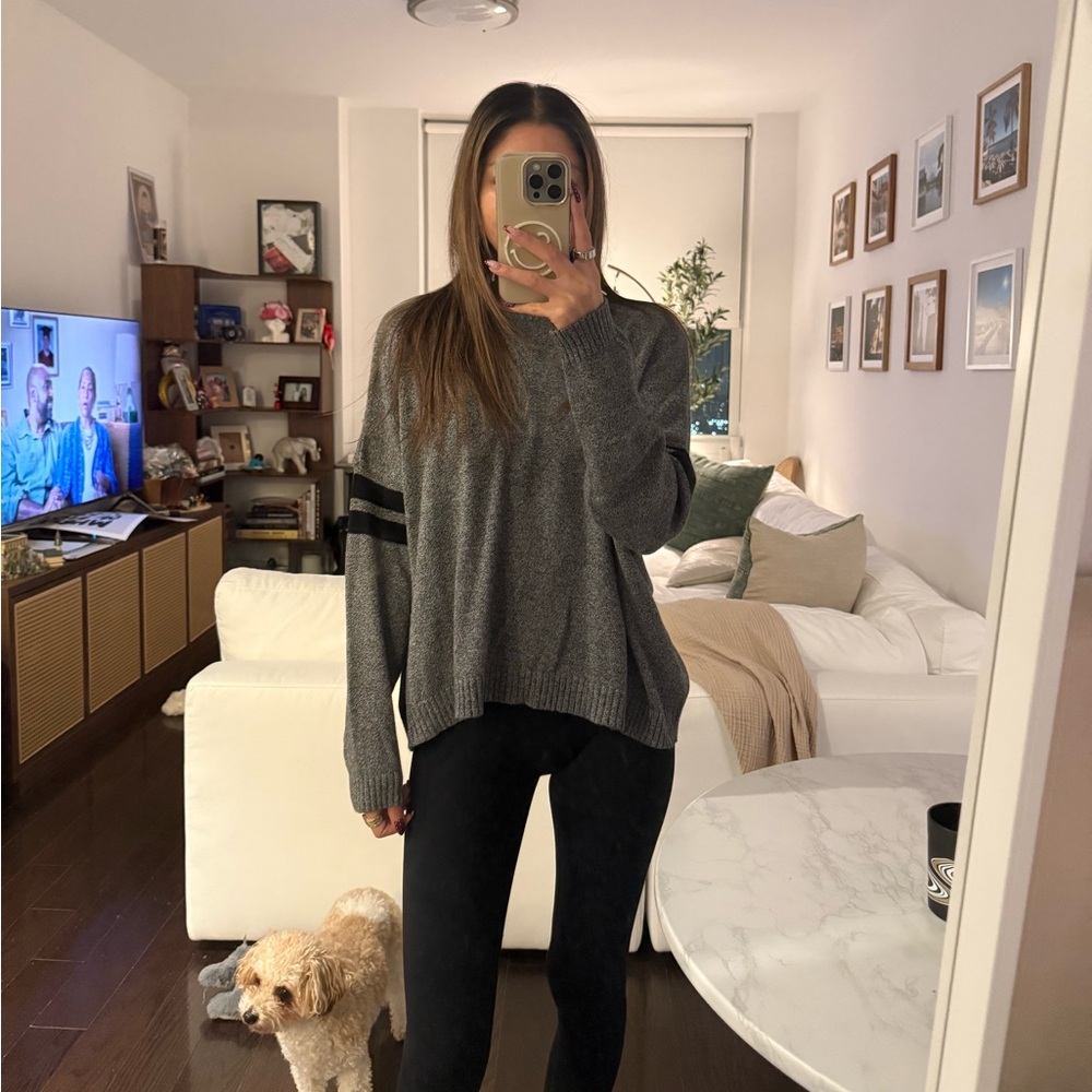 Brandy Melville Veena Sweater